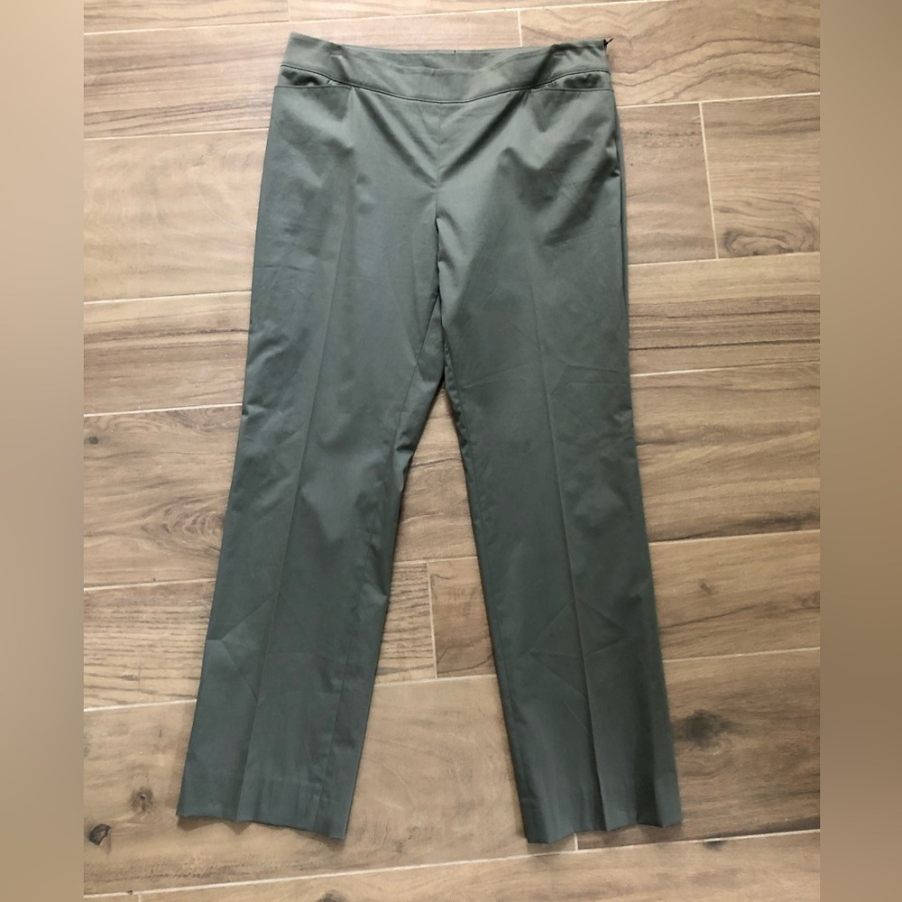 AKRIS Punto Olive Green Pants Size 12